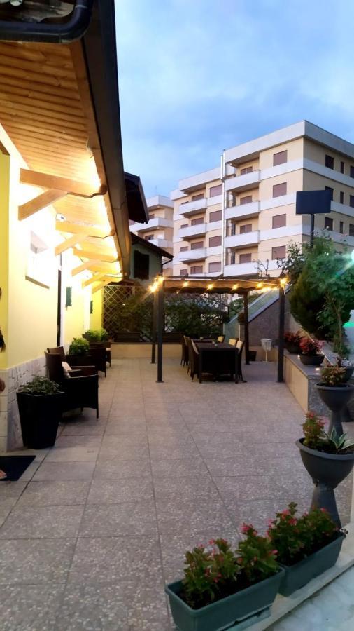 Il Roseto Bed and Breakfast Φροζινόνε Εξωτερικό φωτογραφία